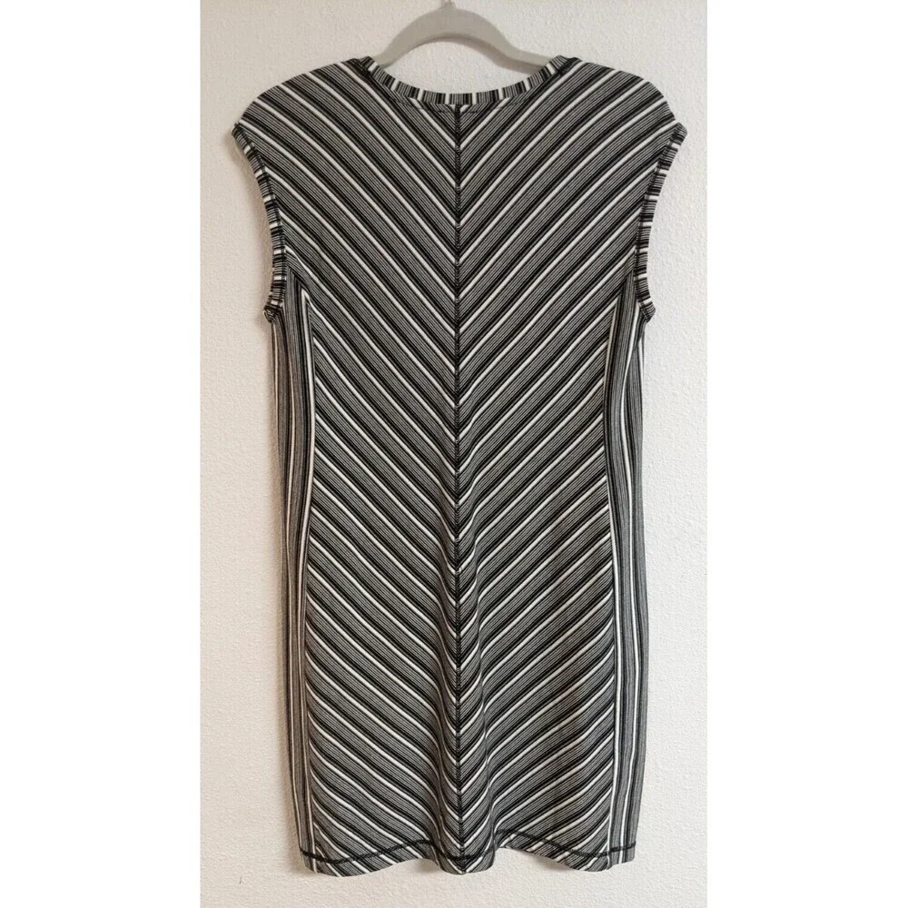 NWT~ T by Talbots Black White Striped Knit V Neck Dress Size Petite Small - Picture 2 of 7